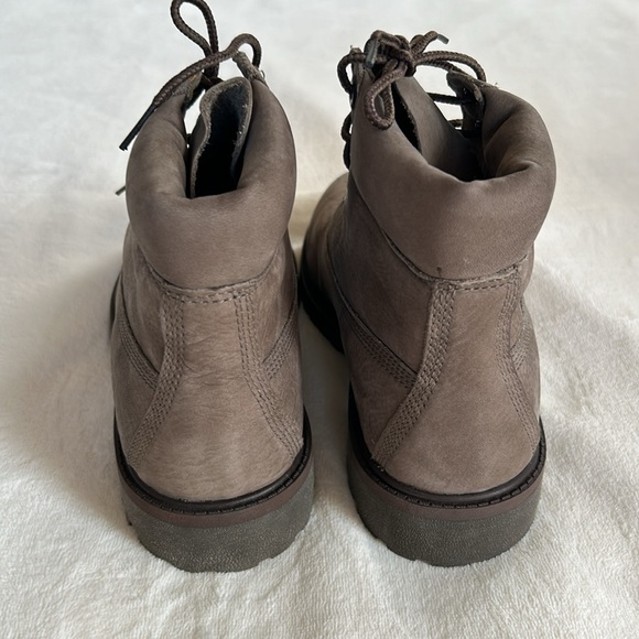 NWT in original box Timverlands leather boots - Picture 3 of 6